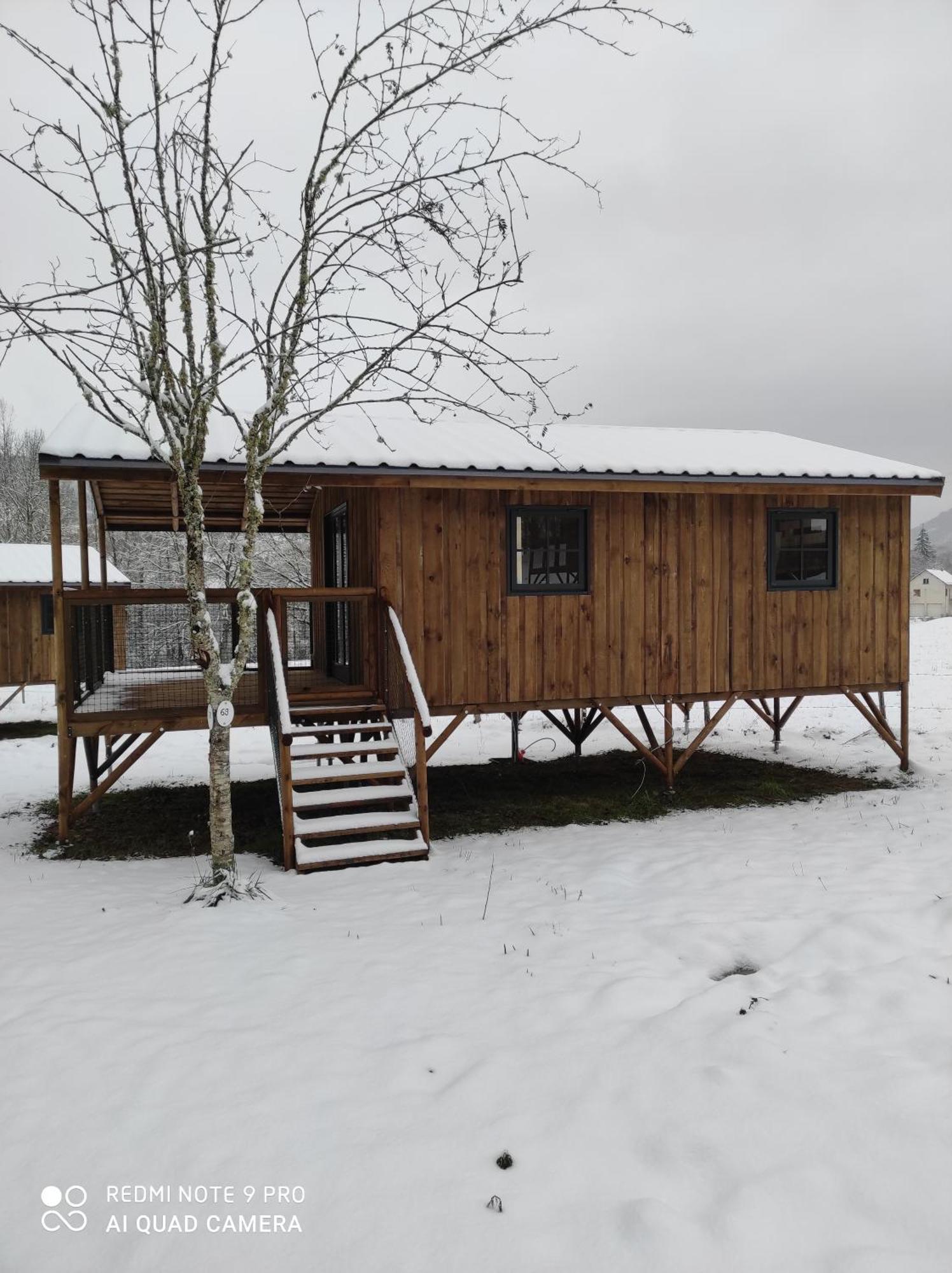 Camping La Borie Basse Condat  Екстериор снимка